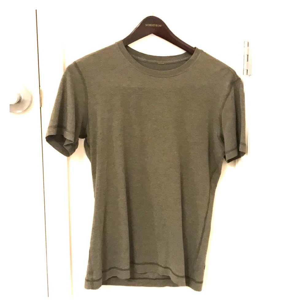 Men’s short sleeve Lululemon - Picture 1 of 3